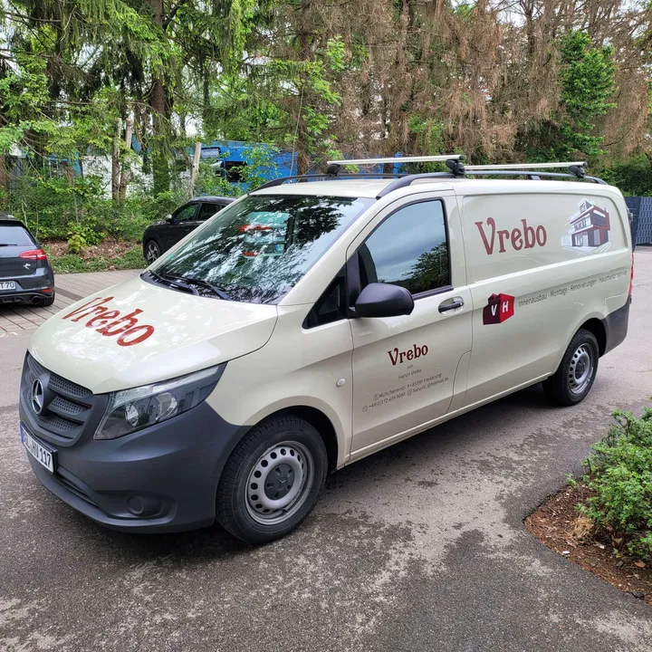 Vrebo Transporter als regionales Kontakt- und Unternehmensmotiv